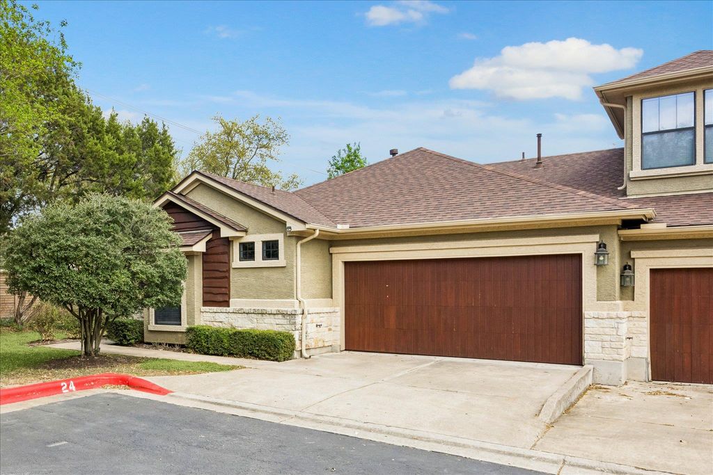 6705 Covered Bridge DR 24, Austin, TX 78736