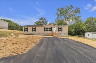82 Spruce SE Lane, Cartersville, GA 30121