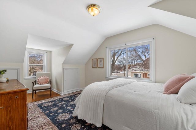 1929 W Marne AVENUE, Milwaukee, WI 53209