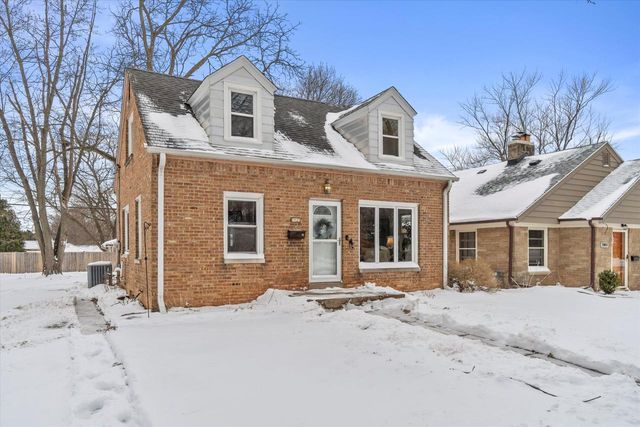 1929 W Marne AVENUE, Milwaukee, WI 53209