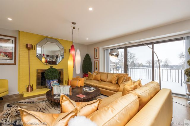 9095 S Saginaw Road 5, Grand Blanc Charter Township, MI 48439