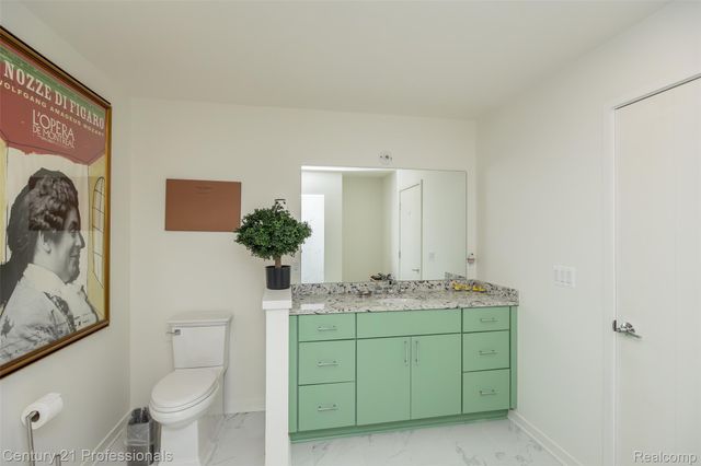 9095 S Saginaw Road 5, Grand Blanc Charter Township, MI 48439
