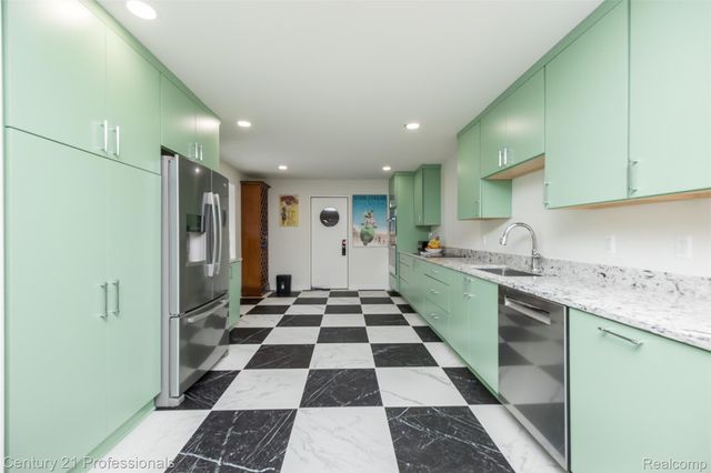 9095 S Saginaw Road 5, Grand Blanc Charter Township, MI 48439