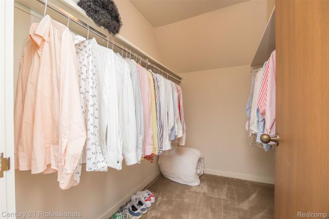 9095 S Saginaw Road 5, Grand Blanc Charter Township, MI 48439