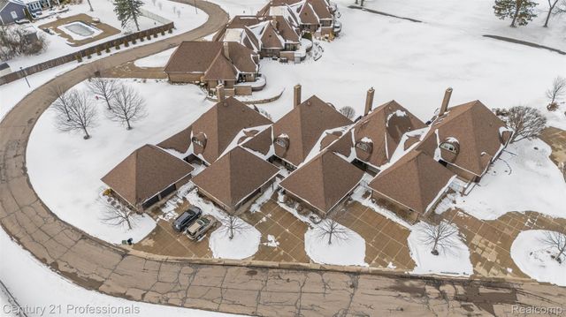 9095 S Saginaw Road 5, Grand Blanc Charter Township, MI 48439