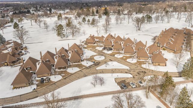 9095 S Saginaw Road 5, Grand Blanc Charter Township, MI 48439