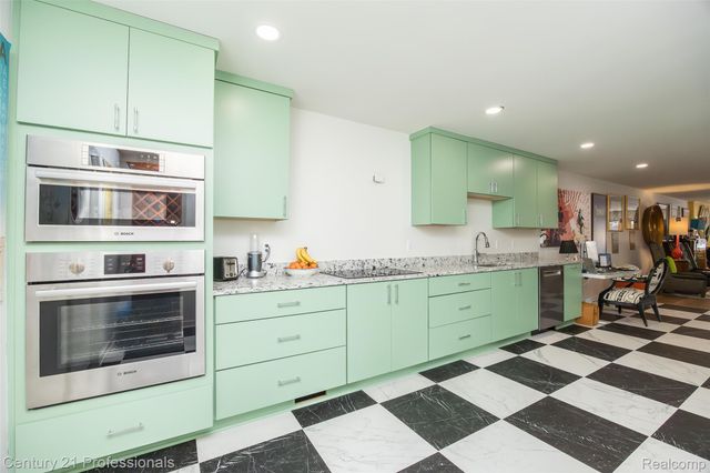 9095 S Saginaw Road 5, Grand Blanc Charter Township, MI 48439