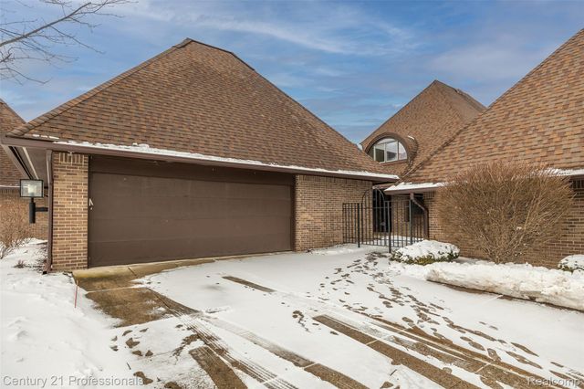 9095 S Saginaw Road 5, Grand Blanc Charter Township, MI 48439