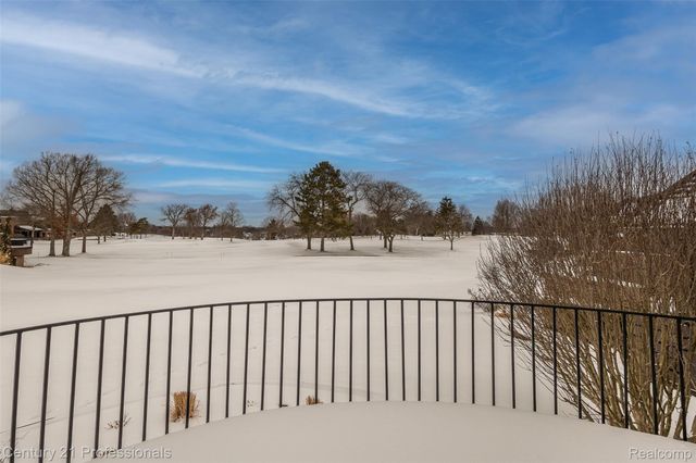 9095 S Saginaw Road 5, Grand Blanc Charter Township, MI 48439