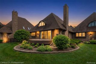9095 S Saginaw Road 5, Grand Blanc Charter Township, MI 48439