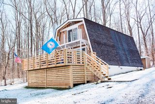 1659 S LAKESHORE DR, Louisa, VA 23093