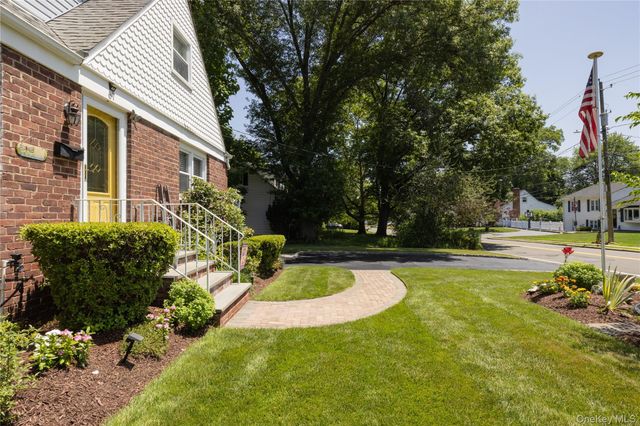 67 Pearce Parkway, Pearl River, NY 10965