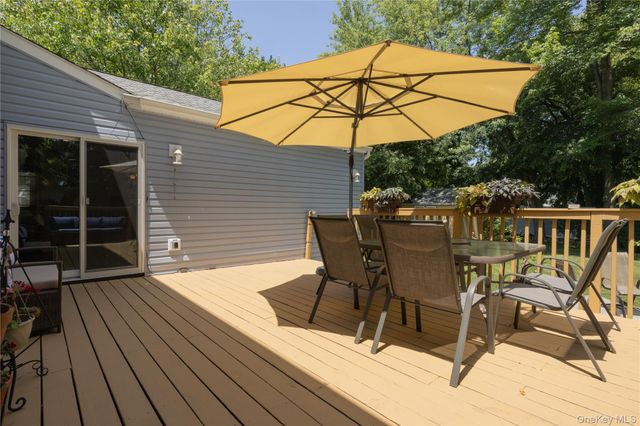 67 Pearce Parkway, Pearl River, NY 10965