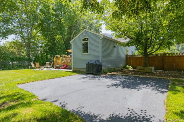 67 Pearce Parkway, Pearl River, NY 10965