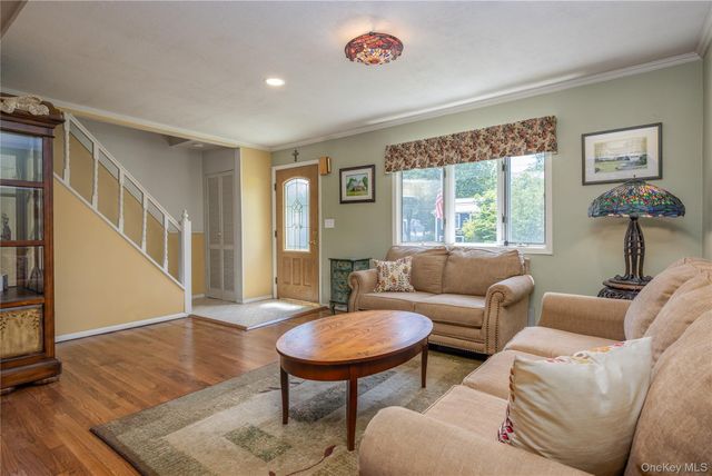 67 Pearce Parkway, Pearl River, NY 10965
