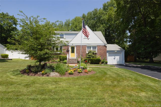 67 Pearce Parkway, Pearl River, NY 10965