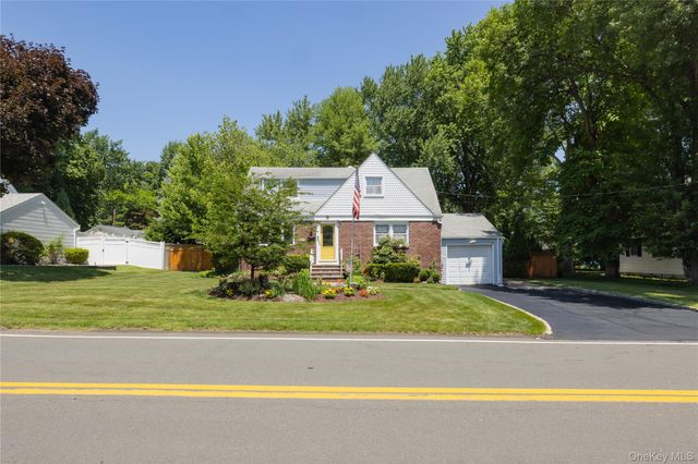67 Pearce Parkway, Pearl River, NY 10965