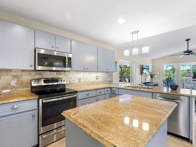 1763 CARTINA WAY, Venice, FL 34292