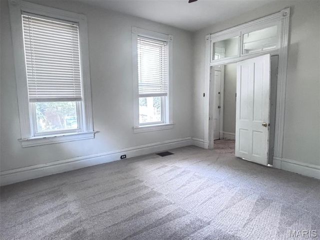705 N Benton Avenue, St Charles, MO 63301
