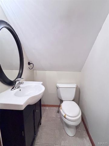 705 N Benton Avenue, St Charles, MO 63301