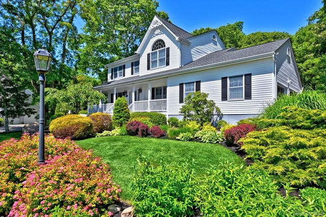202 Fairway Drive, Wading River, NY 11792