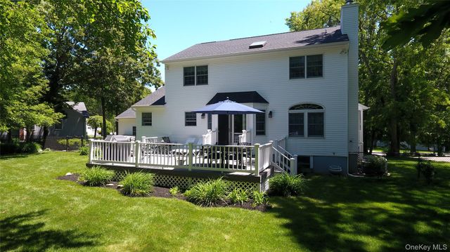 202 Fairway Drive, Wading River, NY 11792