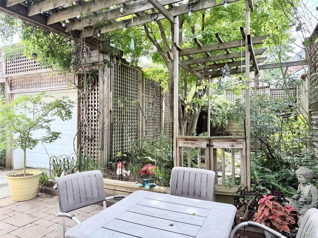 6362 84th Place, Middle Village, NY 11379