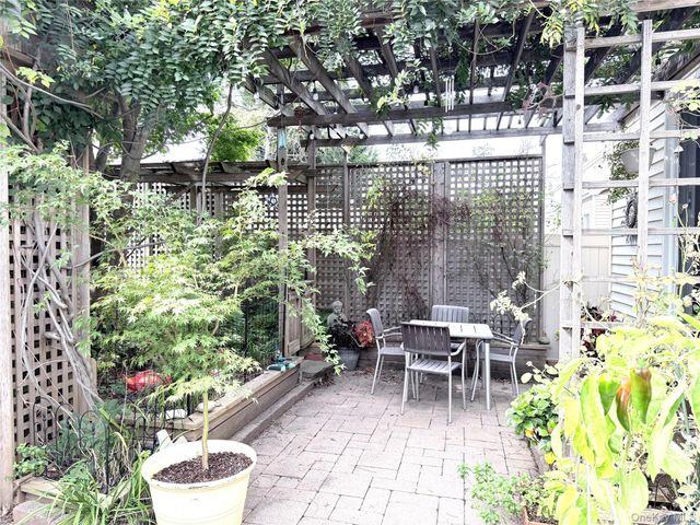 6362 84th Place, Middle Village, NY 11379
