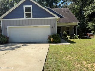 655 S Thunderbird Drive, Hernando, MS 38632