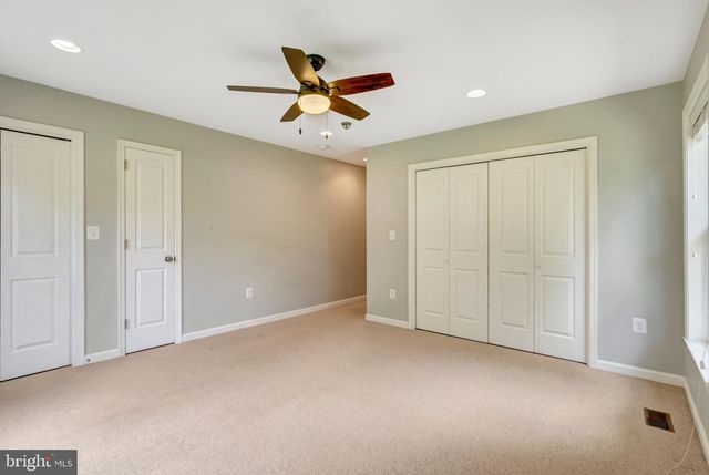 2017 EDGAR CT, Falls Church, VA 22043