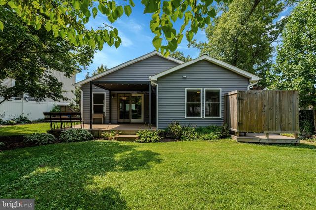 2017 EDGAR CT, Falls Church, VA 22043