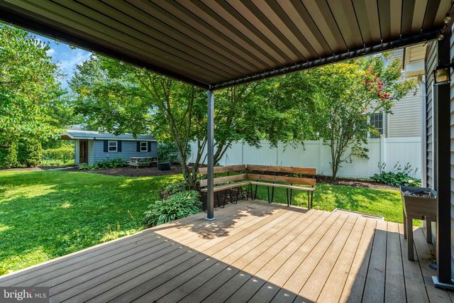 2017 EDGAR CT, Falls Church, VA 22043