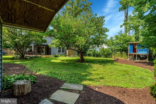 2017 EDGAR CT, Falls Church, VA 22043