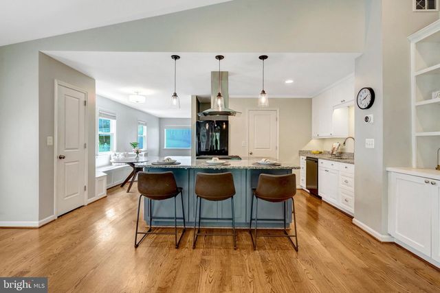 2017 EDGAR CT, Falls Church, VA 22043