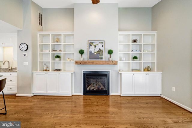 2017 EDGAR CT, Falls Church, VA 22043