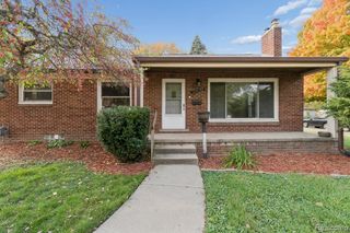 10053 Royal Grand, Redford, MI 48239