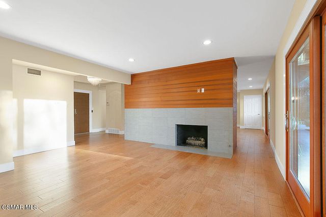 5156 Dumont Place, Woodland Hills, CA 91364