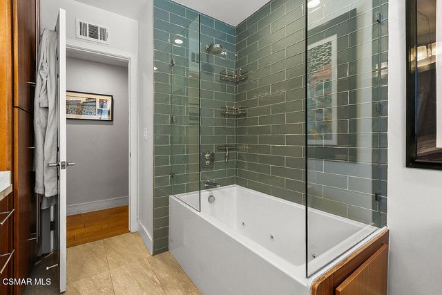 5156 Dumont Place, Woodland Hills, CA 91364