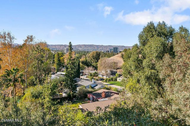 5156 Dumont Place, Woodland Hills, CA 91364