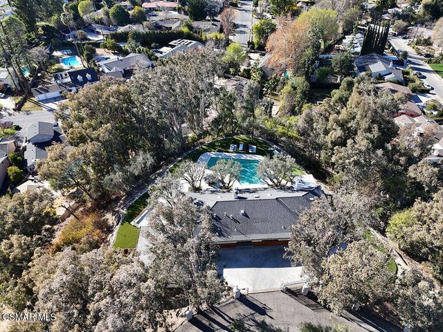 5156 Dumont Place, Woodland Hills, CA 91364