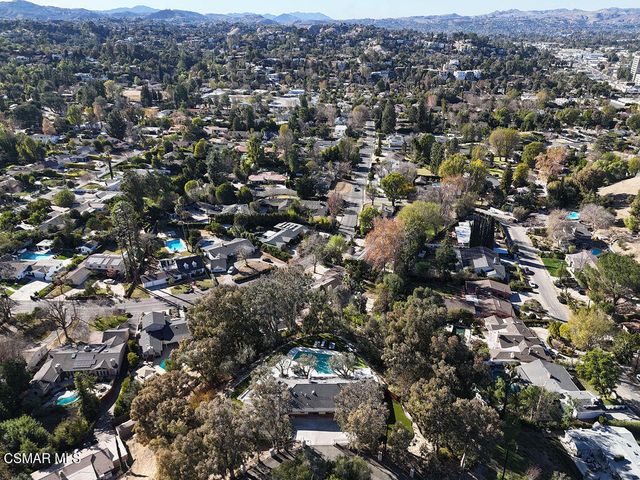 5156 Dumont Place, Woodland Hills, CA 91364