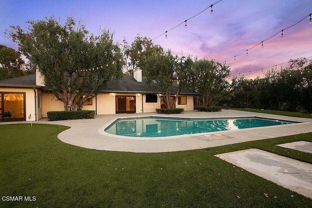 5156 Dumont Place, Woodland Hills, CA 91364