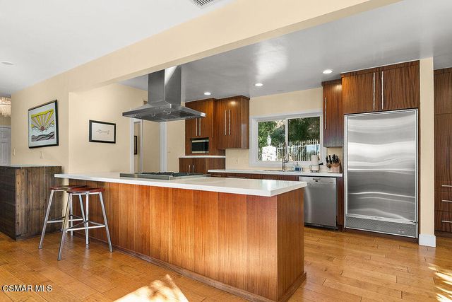 5156 Dumont Place, Woodland Hills, CA 91364