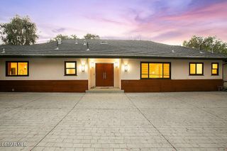 5156 Dumont Place, Woodland Hills, CA 91364