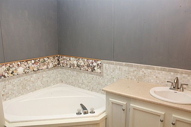 1920 NORTHWOOD Lane, Erie, PA 16509