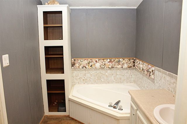 1920 NORTHWOOD Lane, Erie, PA 16509