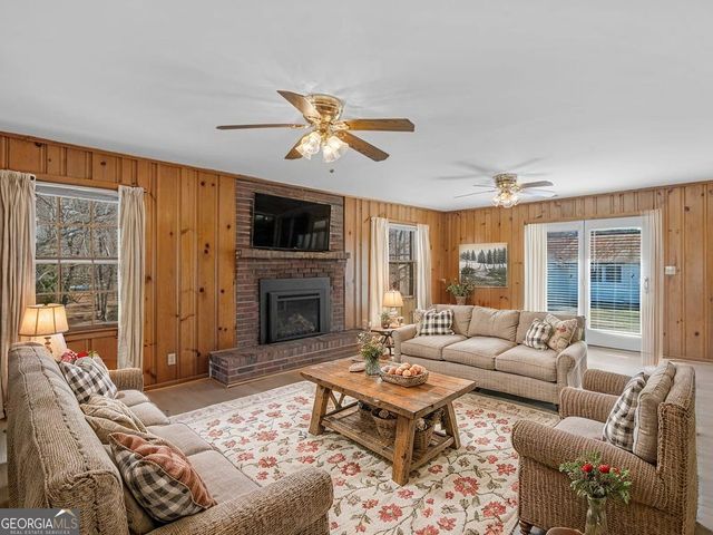 9300 Floyd Road, Jonesboro, GA 30236