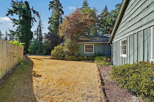 10302 Interlaaken Drive SW, Lakewood, WA 98498