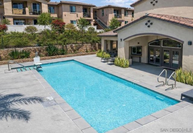 2715 Lake Pointe Dr 219, Spring Valley, CA 91977