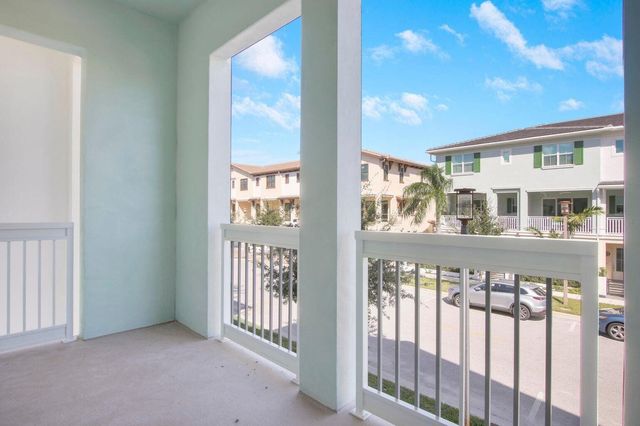 5218 Beckman Terrace, Palm Beach Gardens, FL 33418